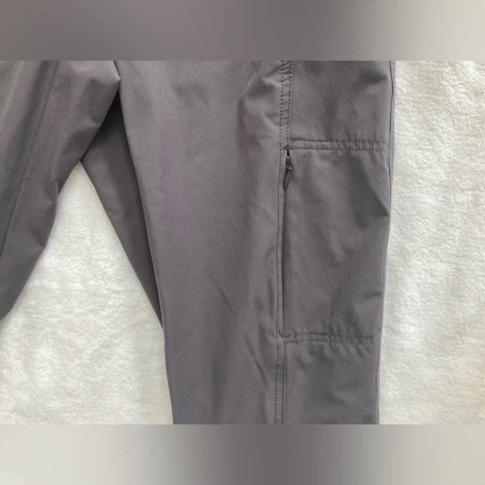 Kirkland Signature Travel Hiking Pants Women’s 4 Gray Performance Stretch Capri - Picture 6 of 6